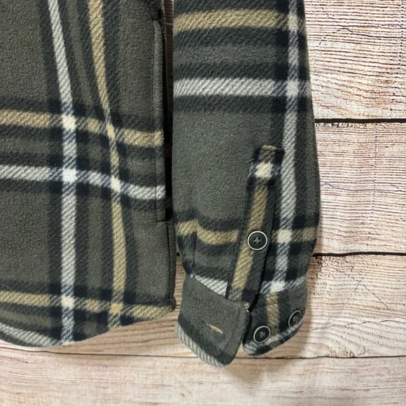 RealTree Men's Small Green Plaid Shirt - Picture 4 of 9